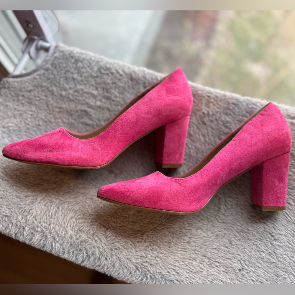 IDIFU Raspberry Pink Pointed-Toe Pumps - Picture 6 of 9
